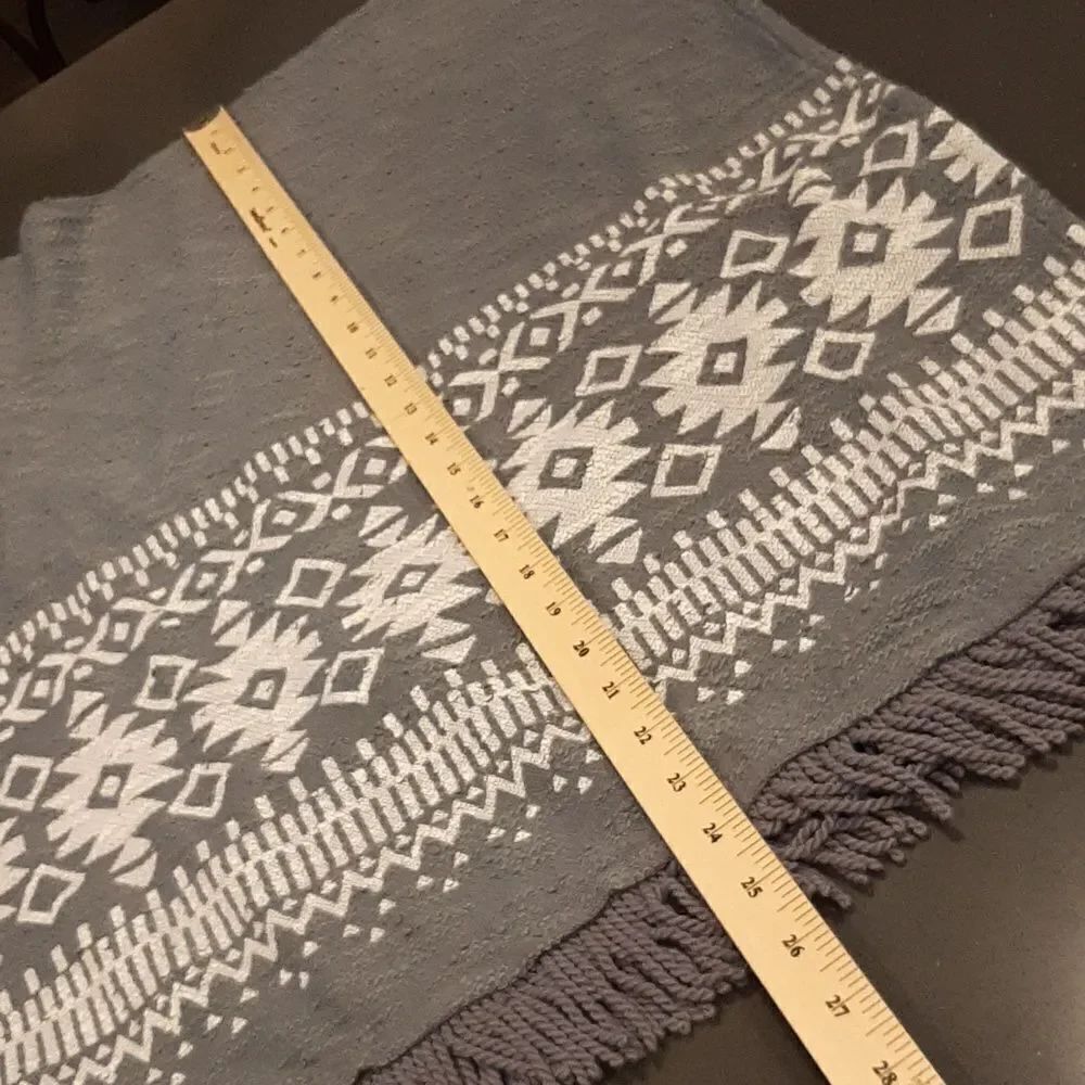 Mossimo Gray Aztec PatternâShrugâSweater - Picture 10 of 10